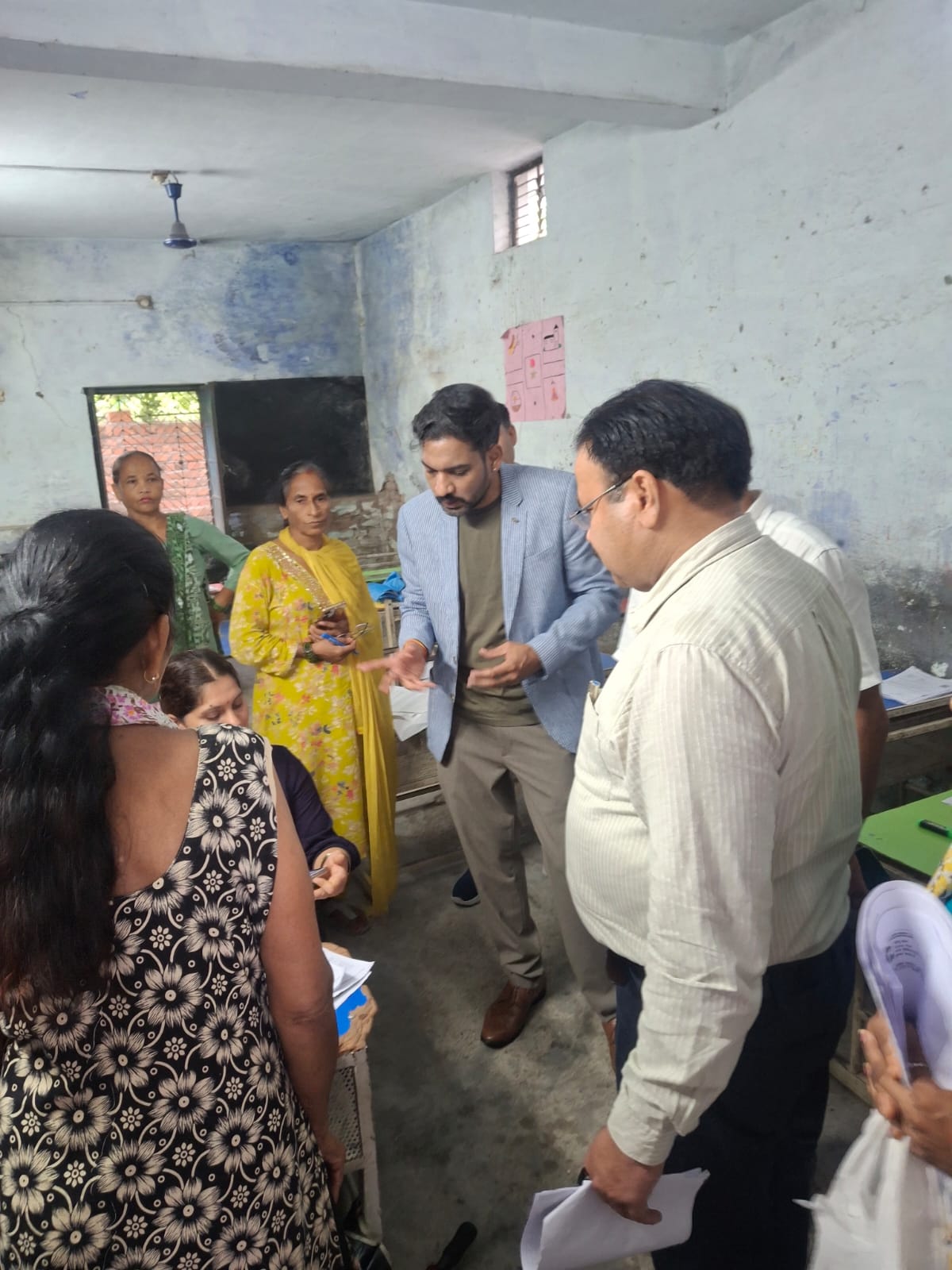 कोई भी पात्र मतदाता मतदाता सूची में शामिल होने से वंचित न रहेरू जिलाधिकारी